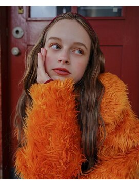 ロスタークラス(ROSTAR class) highlight beige