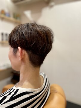 スノウ(snow) 刈り上げショート