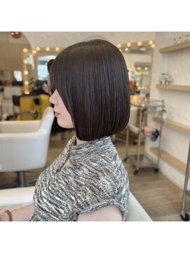 エレノア 渋谷公園通り店(Eleanor) ナチュラル前下がりボブ