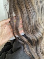 パディントン(Paddington) フラットロング☆シアーグレージュで、透き通るような髪色へ☆