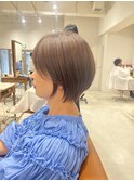 魅力倍増カールセミディシアーカラーダークアッシュショートヘア