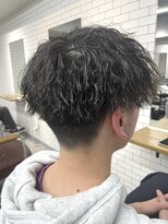 クラスタ(cluster)&nbsp;縦落ちツイストスパイラルパーマ