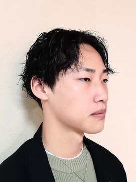 オドックスハナイ(oddx hanai) センターパートスパイラルパーマ