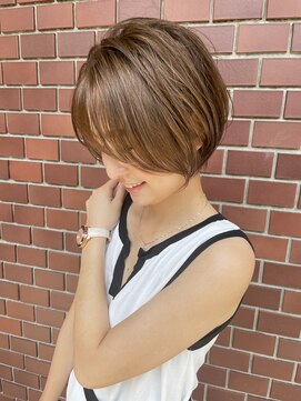 コワファーストナガサキシャンプーボーイ(COIFF1RST NAGASAKI SHAMPOO BOY) 大人可愛い20代30代40代黒髪前下がりショートボブ丸みショート◎