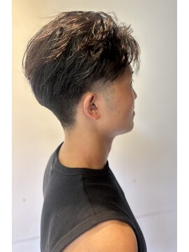 ヘアーメイク グレース ヴィヴィ(HAIR MAKE GRACE ViVi) フェザーショート/刈り上げショート