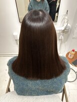 ホワイト(WHITE)&nbsp;美髪矯正　縮毛矯正　ミディアムボブ