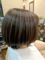 エクリュ ヘアーデザイン(Ecrue HAIRDESIGN)&nbsp;ダブルカラー、ショートボブ