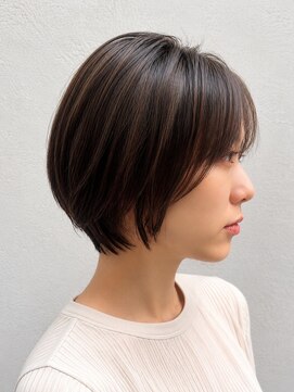 インチェルシー(in chelsea) 小顔見せ大人ショート×白髪ぼかしベージュ