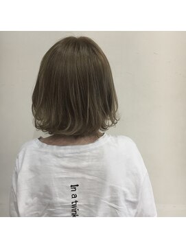 フリーズ 川西店(Freez) 【Freez】ミルクティーベージュ×外ハネボブ