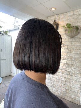 フラット 千葉(Flat.) 髪質改善ストレート、顎したミニボブ【千葉】