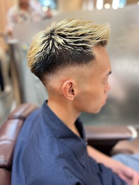 銀座マツナガ 浅草店 スキンフェード/ブリーチ/金髪/ショートアップバング