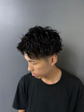 ダンヒルバーバー(dunhill BARBER) ニュアンスパーマ<理容室>[メンズ/シェービング/床屋/銀座]