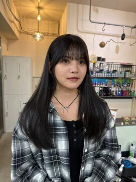 ピノ(pino.) ダークグレーミディアムくびれミディ髪質改善前髪お顔まわり