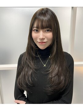 ネウィ 赤羽(newi) 顔周りにレイヤー