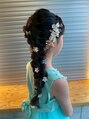 リアド(.RIAD) 上品に咲く花飾りの編み下ろしアレンジです!