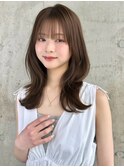 フレンチバングハッシュカットミルクベージュおくれ毛20代30代