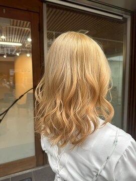 ブリッツ レボ(BLITZ-REVO) イメチェン/ピンクベージュ/アンブレラカラー/前髪/柏駅