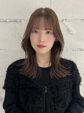 ヨーク(YOKE) ミディアムレイヤーくびれミディアムくびれヘアヘーゼルベージュ