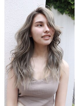 メロウ(MELLOW) かき上げ前髪＋ブリーチグラデーション×グレーパールパープル