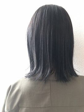 スリー(three.) 【three./スリー】大人外はねボブ(北浜/淀屋橋)