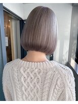 イリス バイ アルティナ 武蔵小杉店(Iris by artina)&nbsp;モノトーングレージュ_ブロンドヘア_外国人風カラー_金髪ボブ