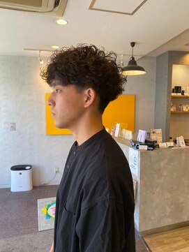 ブロッサム 保谷店(Blossom) 20代30代メンズスパイラルパーマワイルドオシャレ感アッシュ