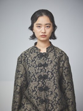 キコエル 三軒茶屋(kikoeru) 大人可愛いブルーブラックブラントカットボブ