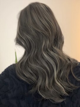 ヨロ 小岩(YOLO) 小岩ハイライトミルクティーグレージュレイヤーカット