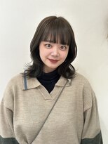 オリーブベージュカラー