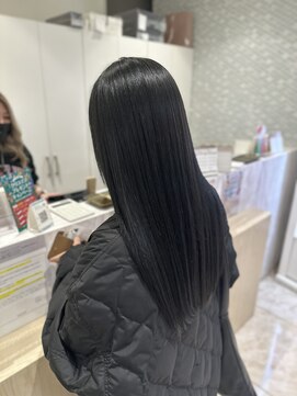 ケンジ 平塚 アネッタ(KENJE annetta) 艶髪ストレート　髪質改善カラー　髪質改善トリートメント