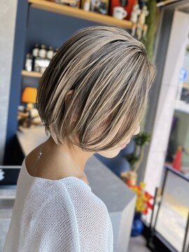 リノショアーズ 日本大通り店(RINOSHORES) "横浜日本大通り"『落ち着いた都会の色を纏う大人洗練スタイル