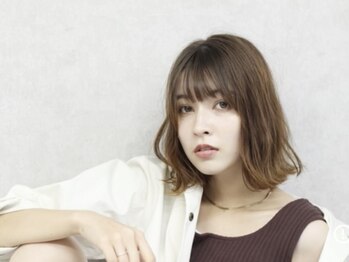 ドア(door)の写真/【南越谷／新越谷駅徒歩3分】伸びても白髪が目立ちにくく、ツヤ感のある上品な白髪染めをご提案！