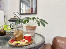 ヘアメイクスタジオ ココ(hair make studio coco)の雰囲気(カラーの方にはカフェサービス有♪リラックス時間が過ごせます♪)