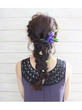 ビーズ(bead's) *結婚式・2次会にもオススメ!編みこみカジュアルアレンジ*