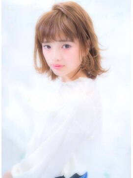 アイビー(Ivy) イルミナカラーで柔らかベージュ