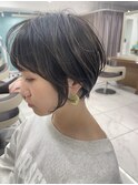暗め透明感カラーのショートボブ