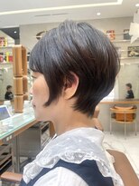 ピークアブー 原宿ハラカド(PEEK-A-BOO) 姿勢が綺麗に見えるくびれショート