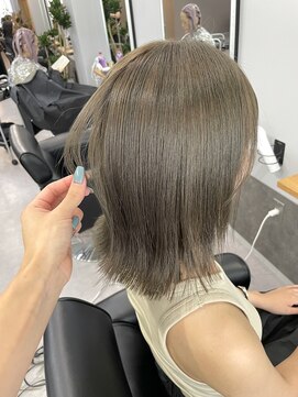 レブ 三条河原町(Reb,) オリーブベージュ×ボブ