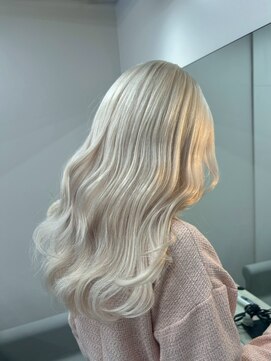 ベレーザ 渋谷(BELEZA) 12790ミルクティーベージュ韓国風巻きホワイトブロンドロング