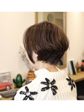 テイラー(TAILOR) くせ毛カットショートボブもちの良いカット大人ショート石川町