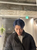 十角髪&nbsp;センターパートスタイル × ブルーカラー