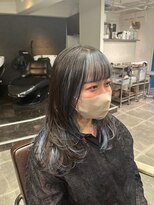 インナーペールブルーカラー