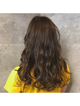 キャラ シャローネ 池袋(Chara Chalone) アッシュブラウンベージュ【池袋/池袋東口/池袋駅】