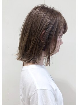 モリオフロムロンドン 大宮店(morio from London) 【morio坪井】外ハネワンレンボブ×ミルクティーベージュ