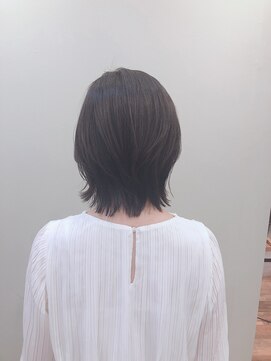 レム 登戸(REM) ショートレイヤー/外ハネ/小顔ショート