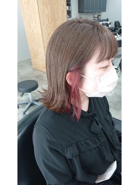 アノン(anone) インナーカラー入りの外ハネボブ