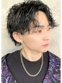 ネクストフォーヘアー(NEXT for hair)&nbsp;波巻きパーマセンターパートスタイル必ずカッコよくします！