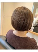 ボブ×ハイライトカラー