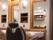 ノーユアバーバー サッポロ(Know Your Barber Sapporo)の雰囲気（札幌の姉妹都市ポートランドをイメージした店内です〈バーバー〉）
