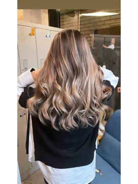 ラフ 難波店(LAFF) #黒髪#ボブルフ#ネビージュ#小顔#ワンレン